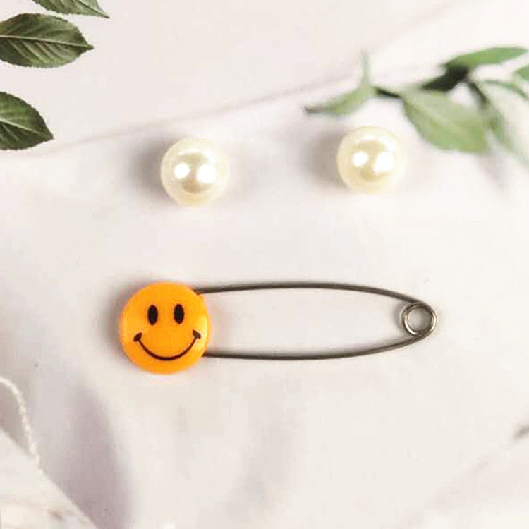 Baby Child Safety Pins Smiley Pins Plastic Safety Pins Medium Size About 40 Large Size About 55 mm