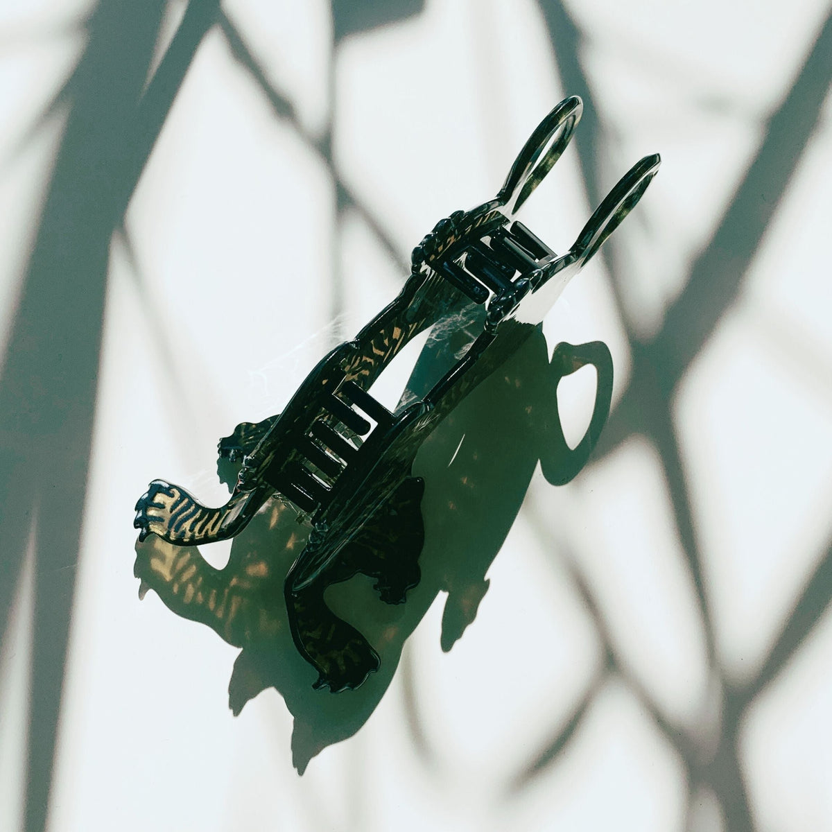 "Attack" Style Tiger Hair Clip