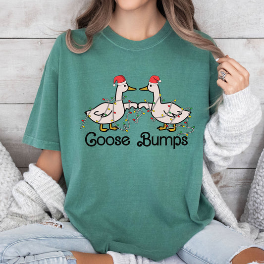 Goose Bumps Funny Vintage Christmas Laughing Goose Design With Holiday Cheer And Nostalgia Comfort Colors Tee