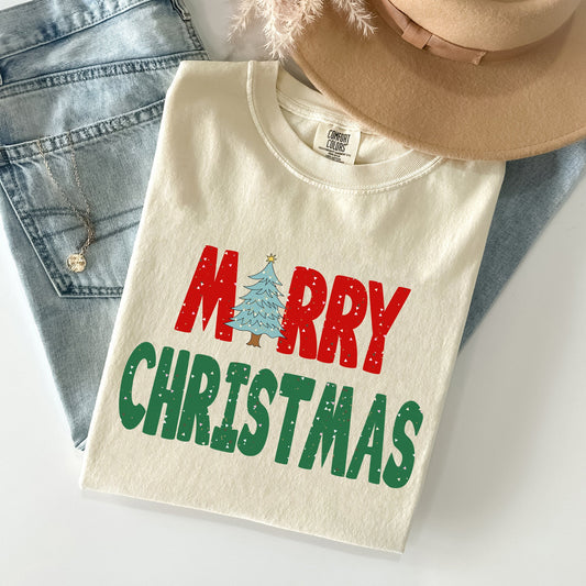 Merry Christmas Tree Vintage Retro Winter Santa Xmas Scene For Cozy Holidays Comfort Colors Tee