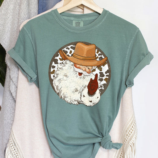 Western Cowboy Santa Hat Cow Print Christmas Retro Vintage Western Holiday Theme Comfort Colors Tee